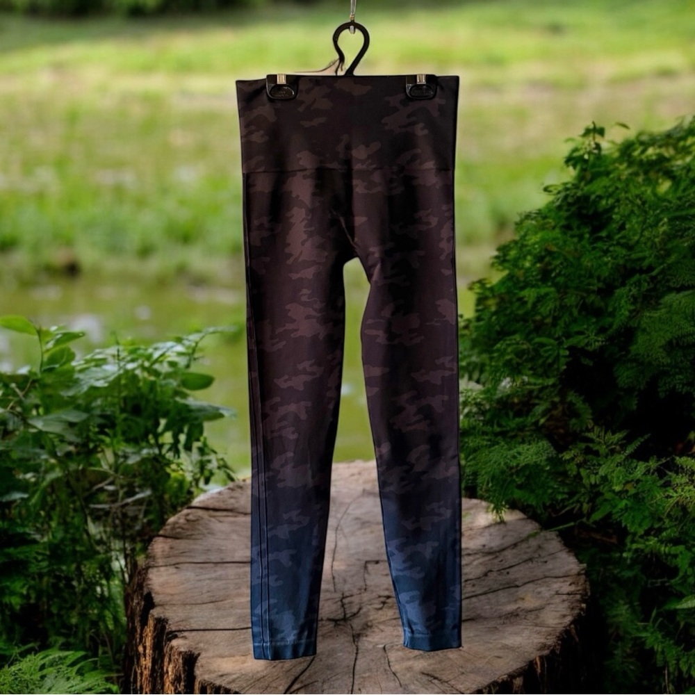 SPANX Black & Grey Camo Leggings